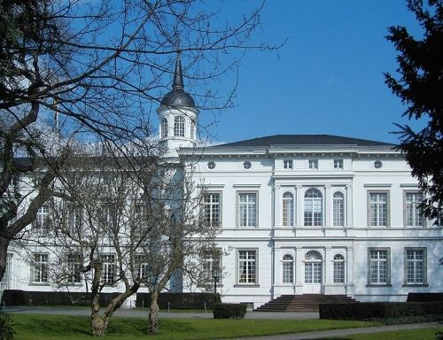 Palais Palais Schaumburg (Bonn) (Palais Schaumburg, Villa Loeschigk) in Bonn