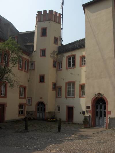 teilweise erhaltenes Schloss Philippsburg in Braubach
