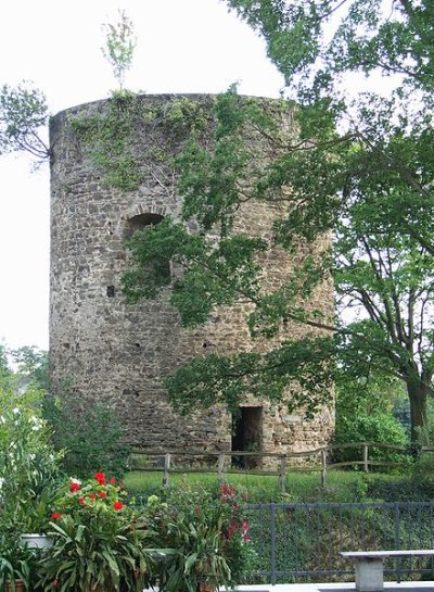 teilweise erhaltene Burg Dattenberg in Linz am Rhein-Dattenberg