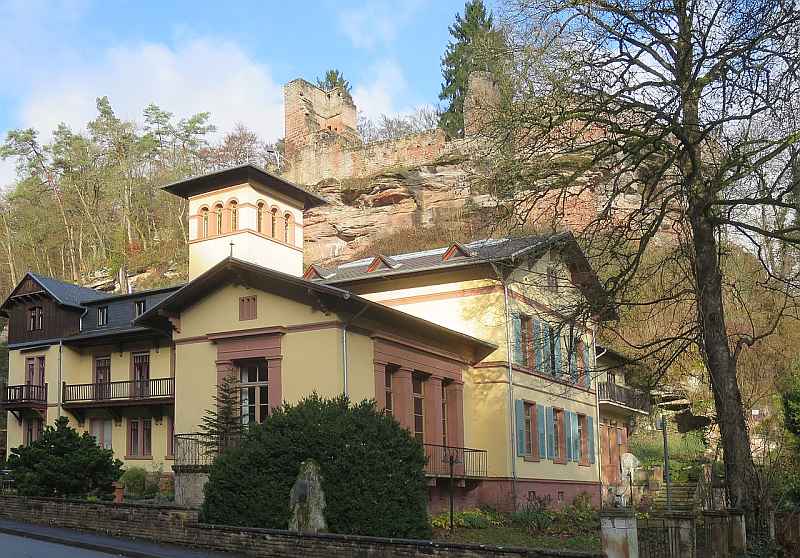 Herrenhaus Diemerstein (Villa Denis) in Frankenstein-Diemerstein