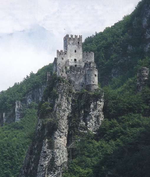 Burg Haderburg (Salurn) in Salurn