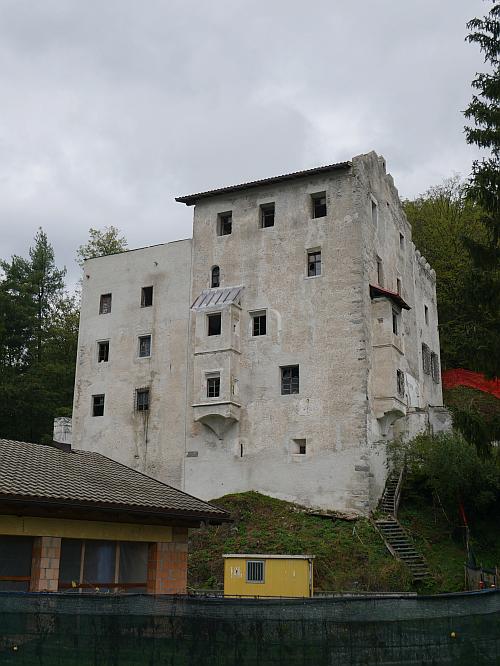 Wohnturm Thumburg in Freienfeld-Elzenbaum