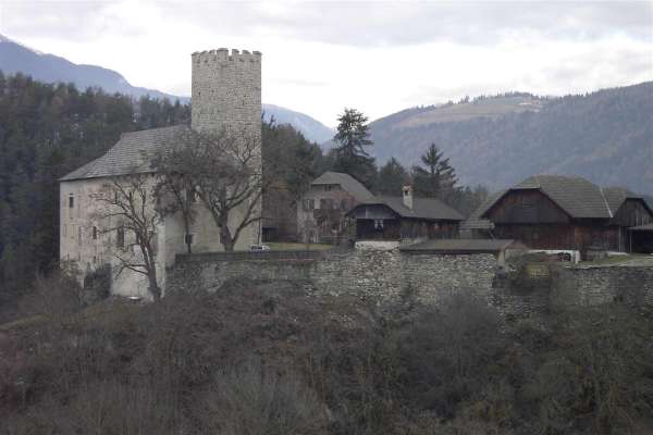 Burg Lamprechtsburg (Castel Lamberto, Lamprecht) in Bruneck-Reischach