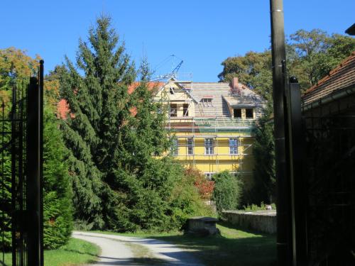 Herrenhaus Ostramondra