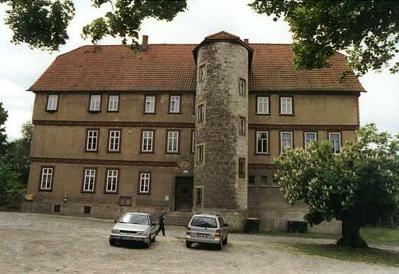 Schloss Unteres Schloss (Stedtfeld) (Unteres Schloss, Vorderes Schloss, Niederschloss, Boyneburgksches Schloss) in Eisenach-Stedtfeld